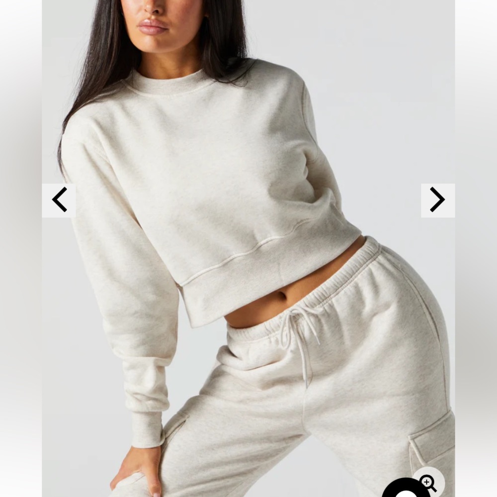 🌸 Refuge 🌸 cropped cream sweater - Picture 1 of 9